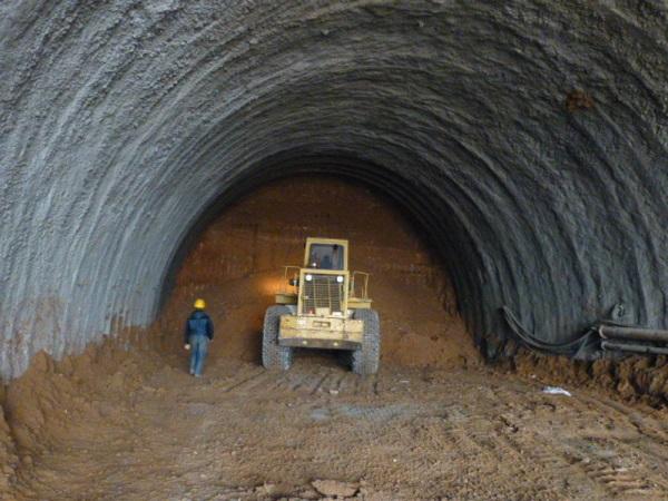 地铁隧道是怎么施工的？